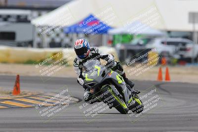 media/Jan-15-2023-SoCal Trackdays (Sun) [[c1237a034a]]/Turn 2 Set 2 (1155am)/